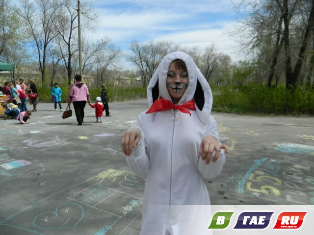 Назад в СССР у кинотеатра 