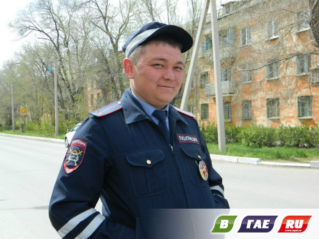 Назад в СССР у кинотеатра 