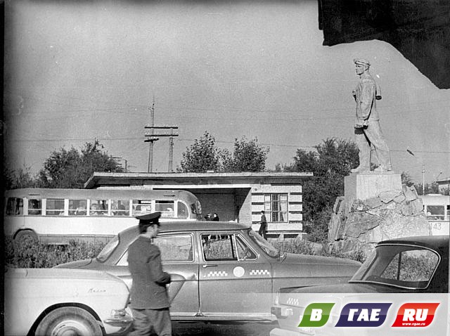 Сколько лет шахтеру?