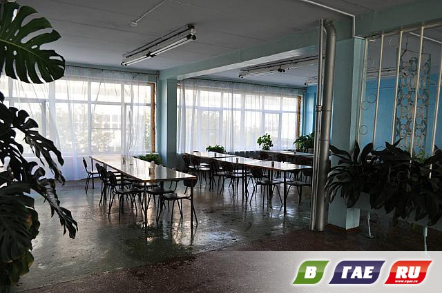 На ГЗОЦМе - столовая в зеленых тонах