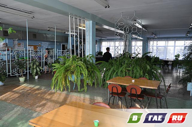 На ГЗОЦМе - столовая в зеленых тонах