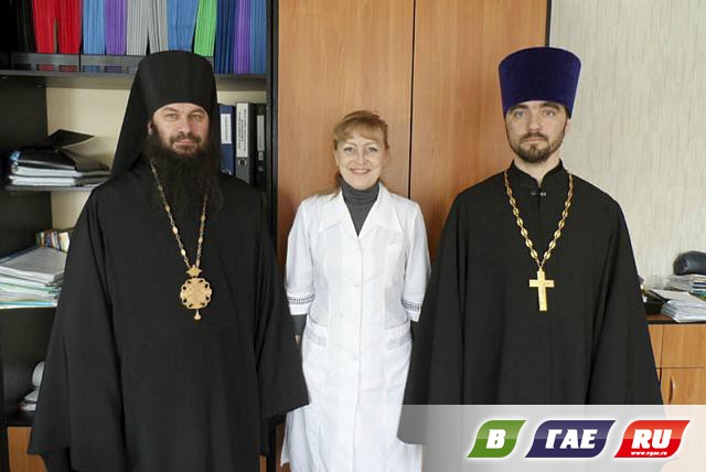Будущим медикам вручили стипендии