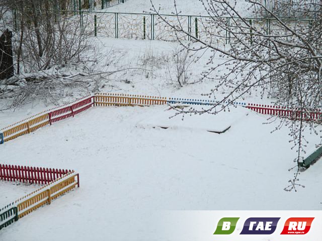 Апрель: Гай в снегу