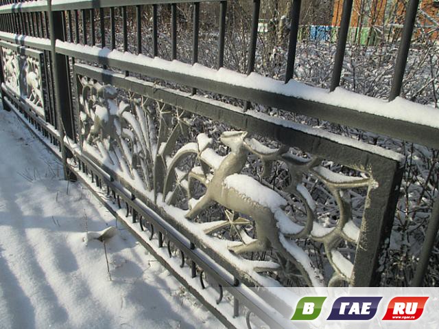 Апрель: Гай в снегу