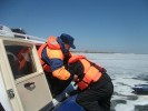 Рыбаки до сих пор проваливаются под лед