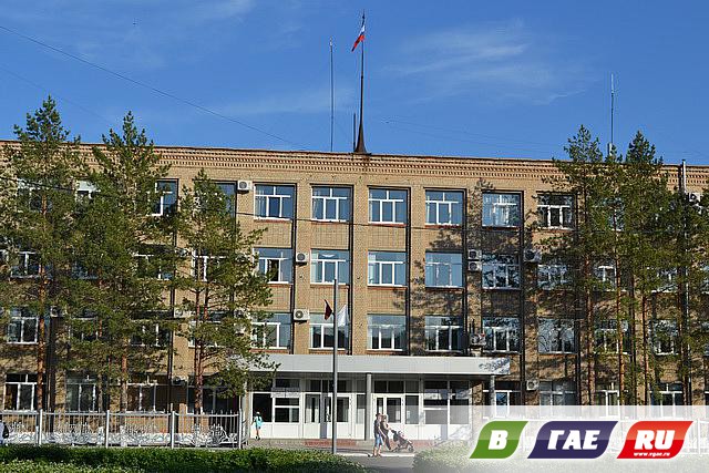 Сколько зарабатывают в администрации