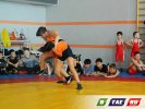 Девчонки опрокинули друг друга