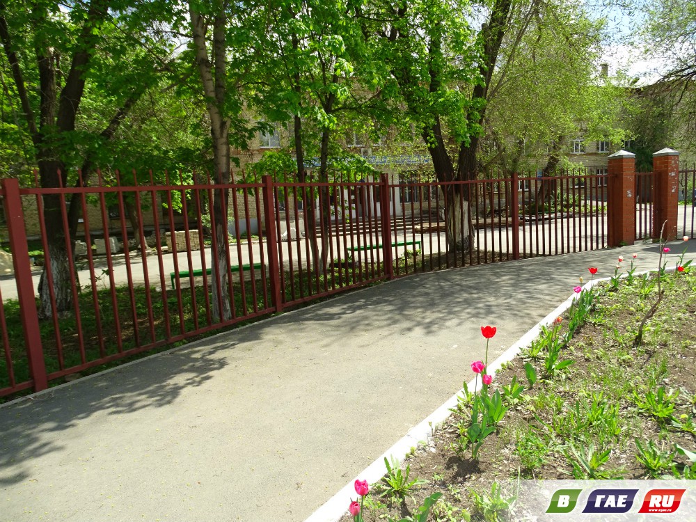 Поздравляем и благодарим медицинских сестер