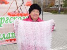 Гайчане накинули на себя пуховые платки