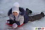 Сегодня утром ледовый городок в 8 мкр распахнул двери