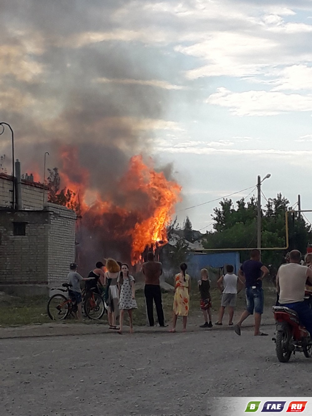 Пожар в п. Калиновка по ул. Курортной