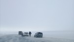 На трассе Орск-Оренбург сильно метет, машины - в кювете