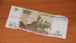Таксисты снова подняли плату за проезд по городу до 100 рублей