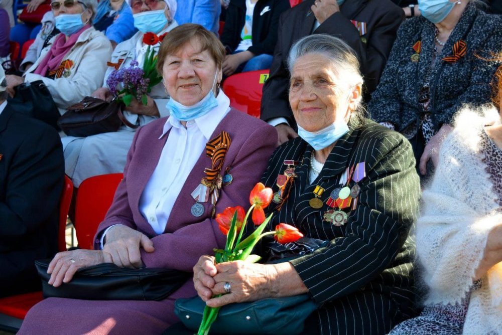 «Единая Россия» поздравляет оренбуржцев с Днем Победы