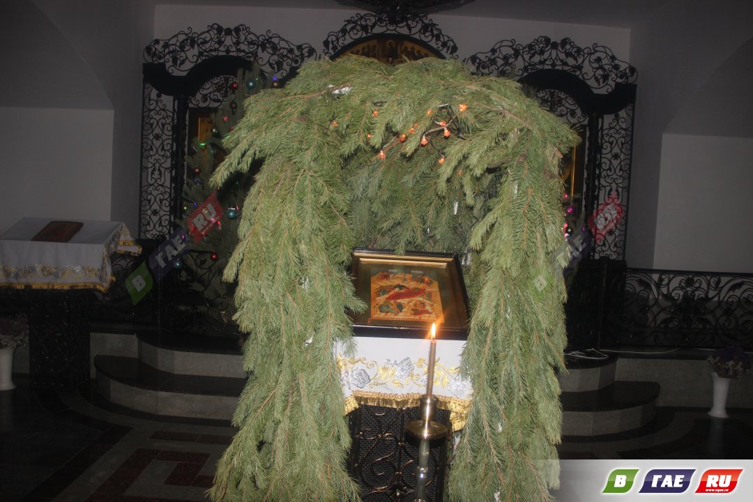 Православные жители отмечают Рождественский сочельник