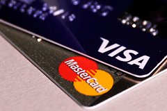 Платежные системы Visa и Mastercard объявили о приостановке работы в России