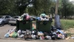 Переулок Суворова завалило мусором