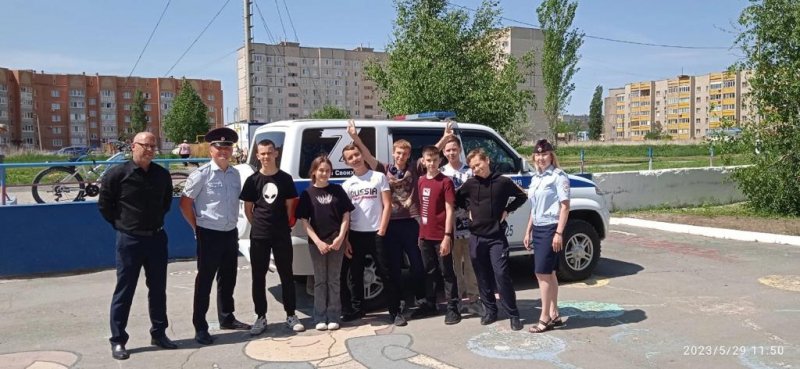 Сотрудники полиции Отд МВД России по Гайскому городскому округу провели квест-игру со школьниками