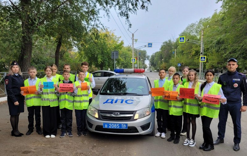 В Гае сотрудники ОГИБДД провели практическое занятие со школьниками