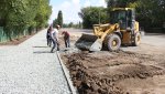 Капитально ремонтируют тротуар возле городской больницы