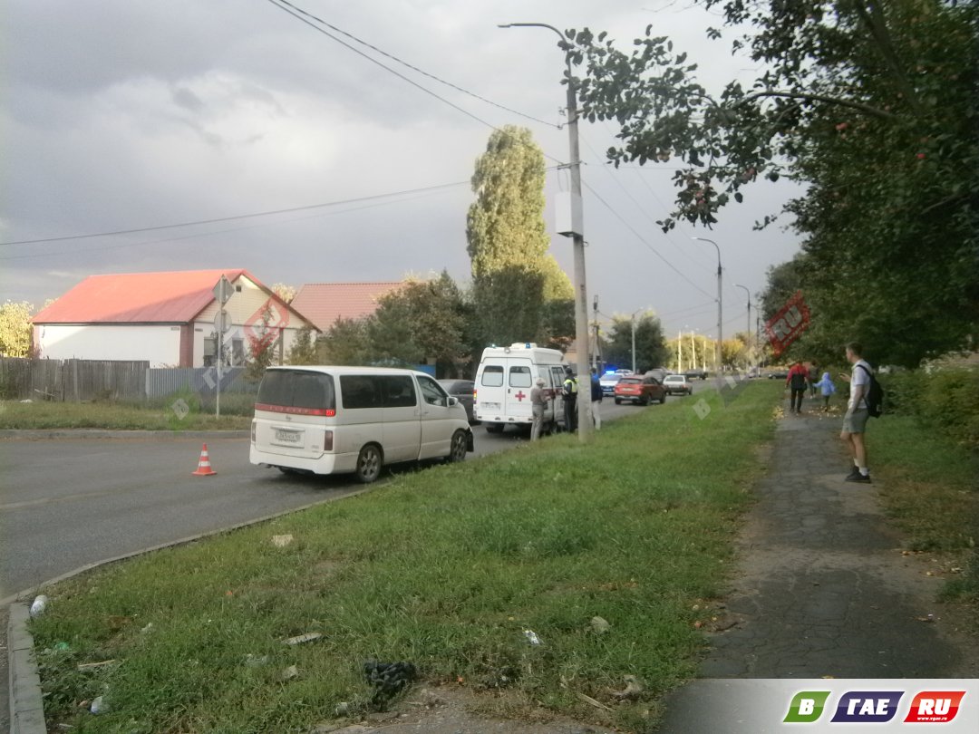 С сиреной увезли в больницу девочку, сбитую автомобилем | 06.09.2023 |  Новости Гая - БезФормата