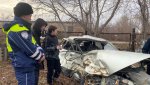 Студенты побывали на спецстоянке автомобилей, попавших в ДТП