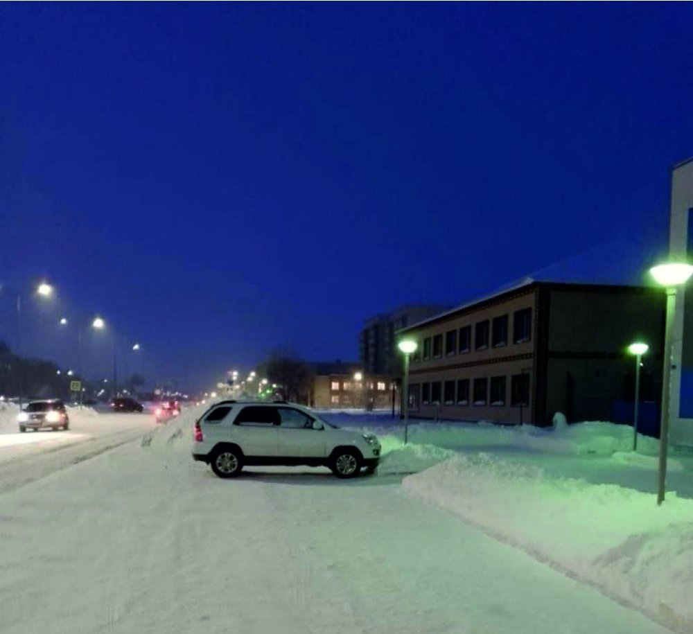 В Гае неизвестный автомобиль повредил Киа Спортейдж и скрылся | 11.01.2024  | Новости Гая - БезФормата