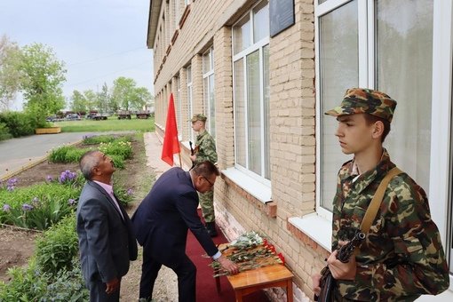 В Новониколаевке увековечили память земляка, погибшего в зоне СВО