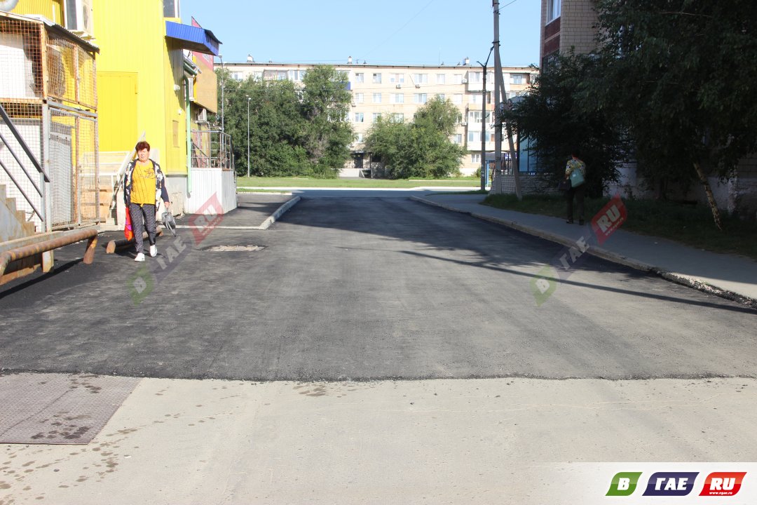 Водители об асфальте в проезде на ул. Орской: «Не супер, но пойдет»