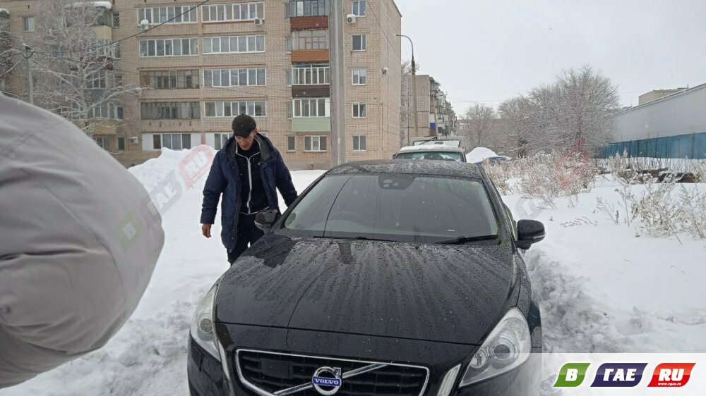 В Гае застряло несколько машин