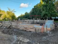 Клумба с уклоном: сказ о бетонной фантазии