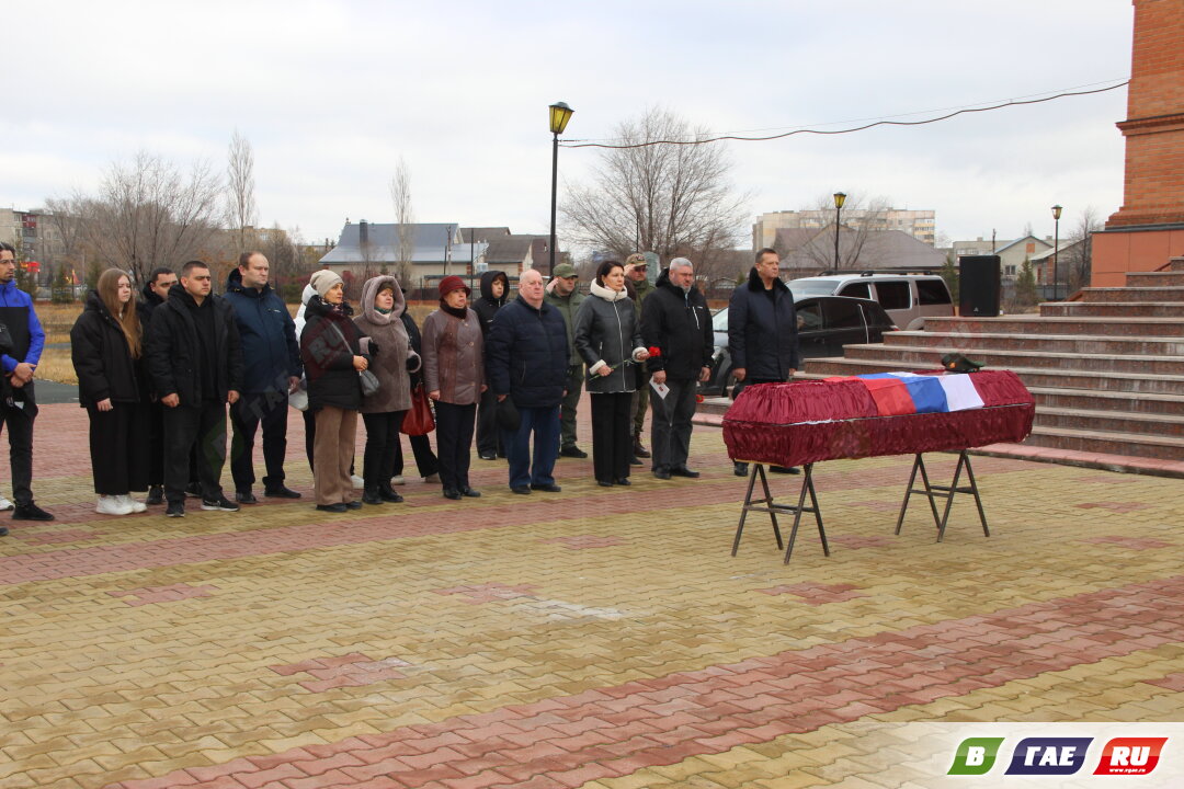 Погибшего на Украине воина Вячеслава Ганусова проводили в последний путь