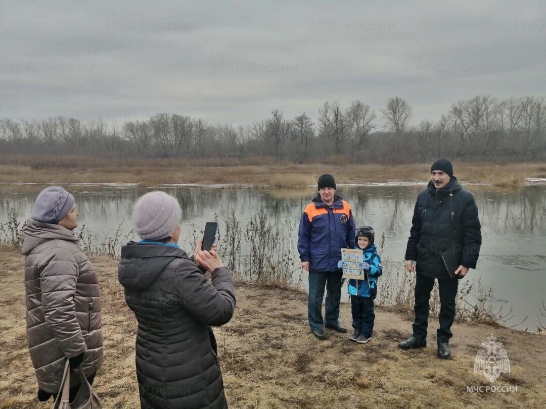 Если лёд хрустит под ногами - уже поздно