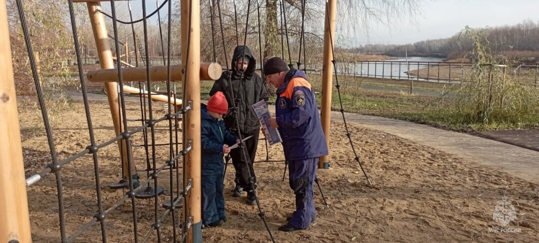 Если лёд хрустит под ногами - уже поздно Если лёд хрустит под ногами - уже поздно