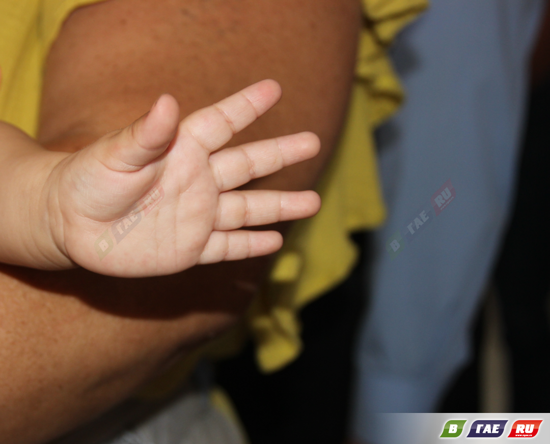 Гайчанка просит взыскать с бывшего мужа 100 000 рублей