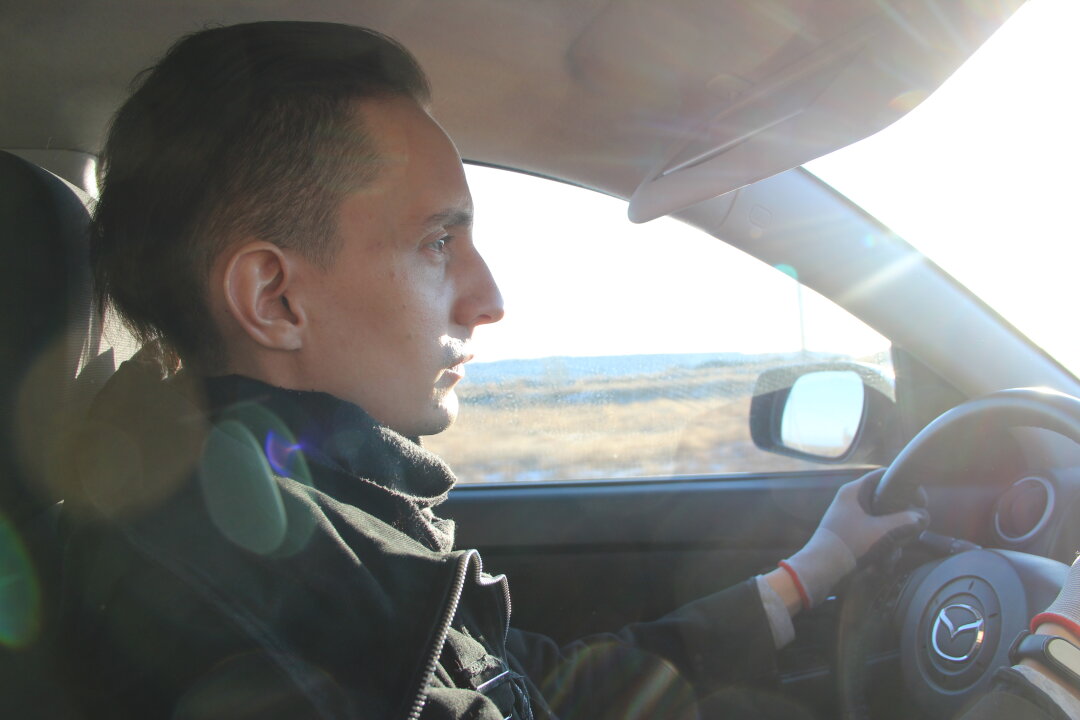 Благодарные пациенты поздравляют врача с юбилейным днем рождения