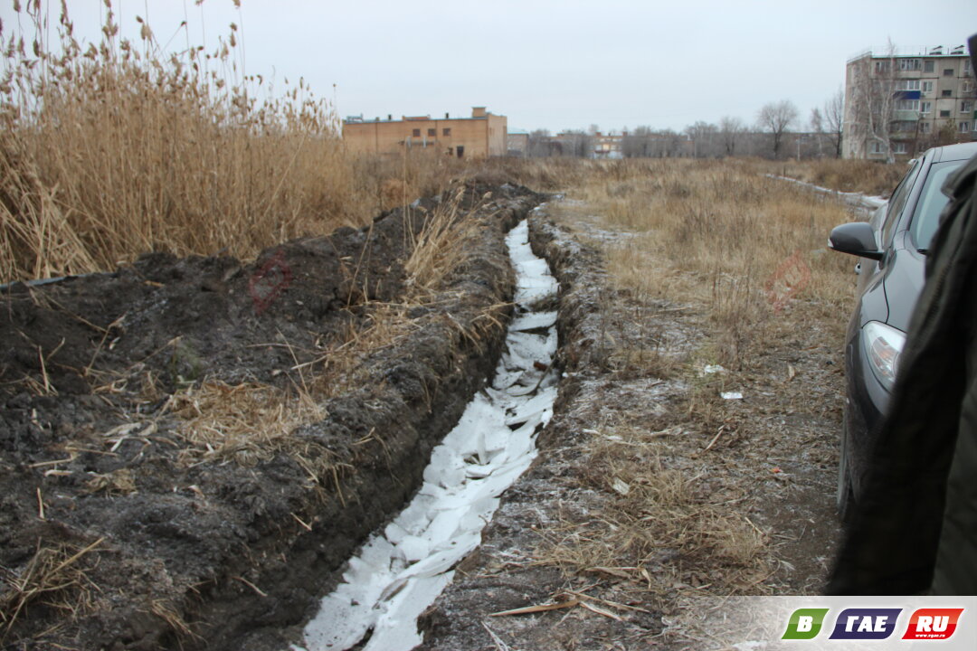 Выкопали траншею перед въездом в гаражный кооператив. Ловушка?