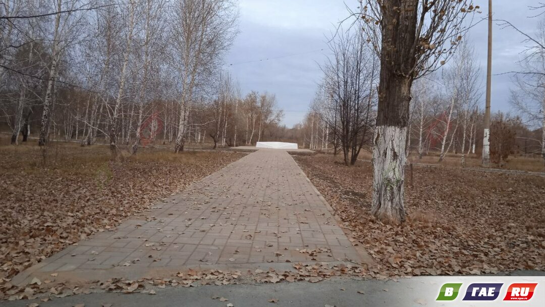 Продолжается подготовка к установке памятника погибшим воинам возле ДОСААФ