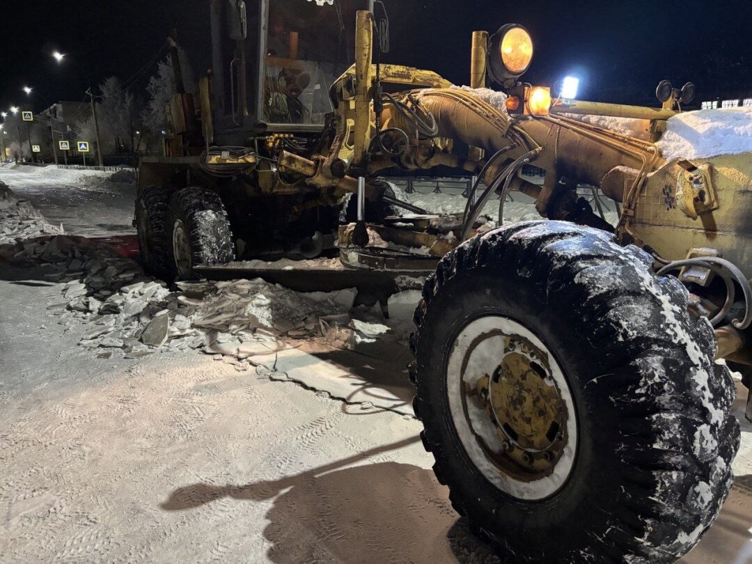 Ночью в Гае чистили дороги 