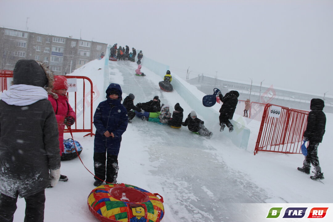 В Ледовом городке поселились радость и хорошее настроение