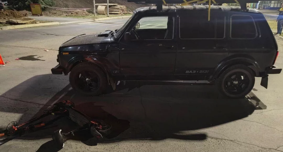 Водитель обвиняется в наезде на 15-летнего самокатчика