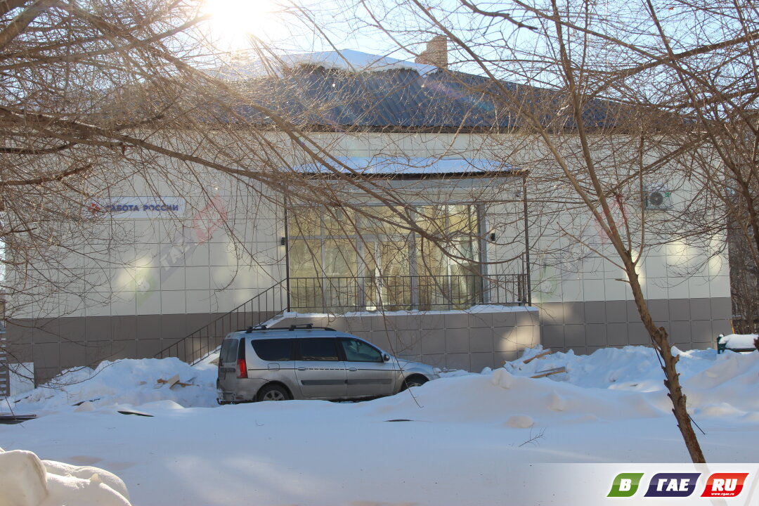 В здании, которое изменило цвет, скоро будет новоселье