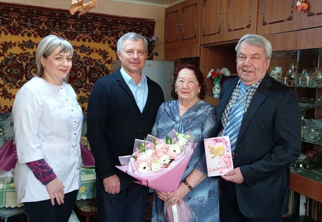 90-летний юбилей отметила гайчанка Г.А. Липанина