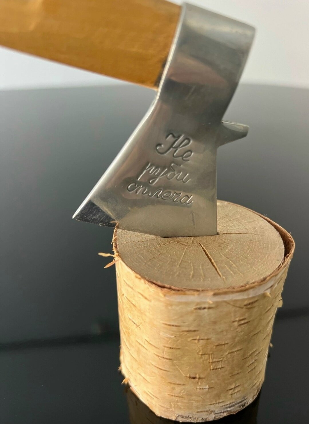 Подарки разные важны, подарки разные нужны. А Вы получили подарок на 8 Марта?