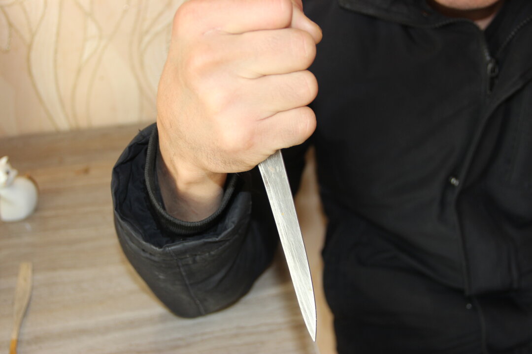 26-летняя гайчанка душила знакомую шнуром от зарядного устройства