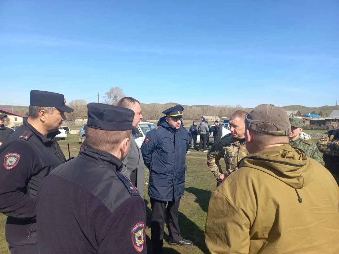 Фото и видео с поисков преступника возле Белошапки